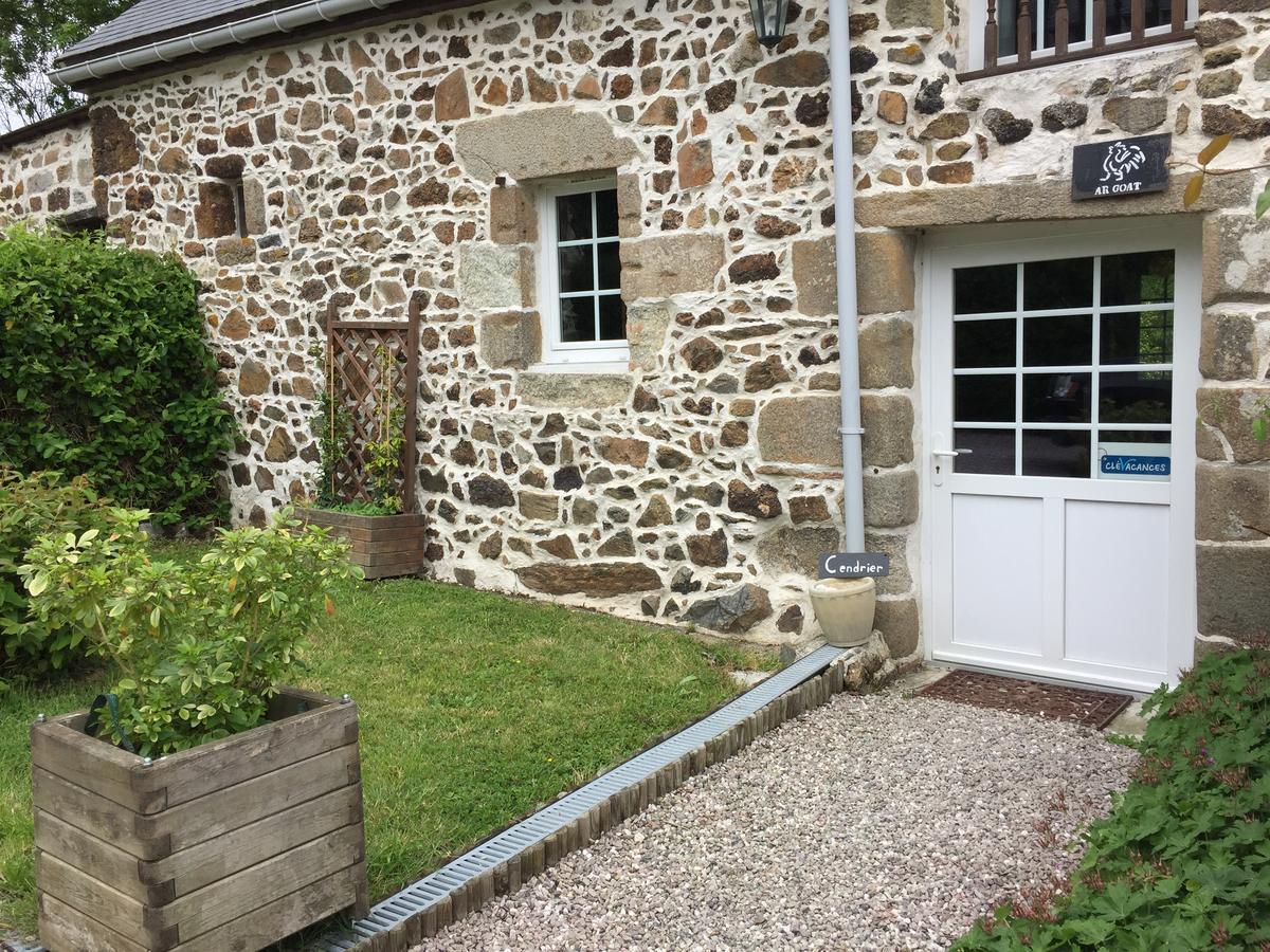 Gites Au Clos Du Lit Saint-Aaron Exterior photo