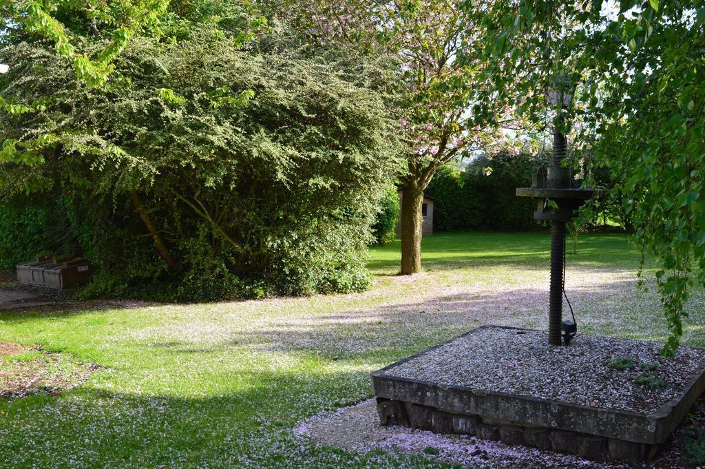 Gites Au Clos Du Lit Saint-Aaron Exterior photo